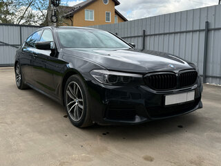 2019 BMW 5 серии 520d xDrive VII (G30/G31/G38), чёрный, 3700000 рублей, вид 3