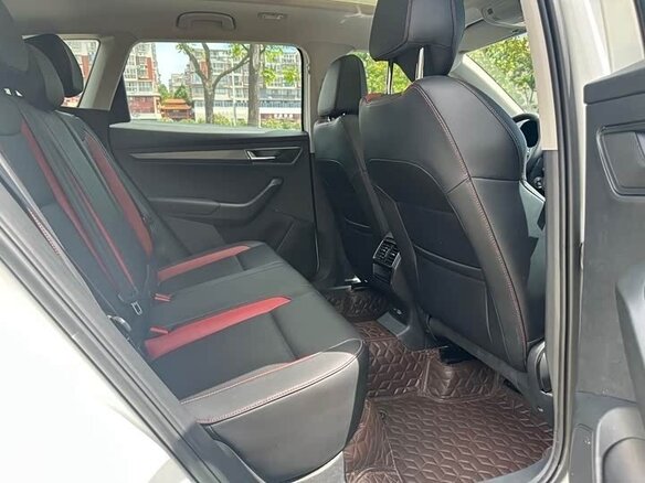 2023 Skoda Karoq I Рестайлинг, белый, 1900100 рублей - вид 13