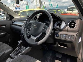 2023 Suzuki Escudo IV Рестайлинг, серебристый, 1493000 рублей, вид 5