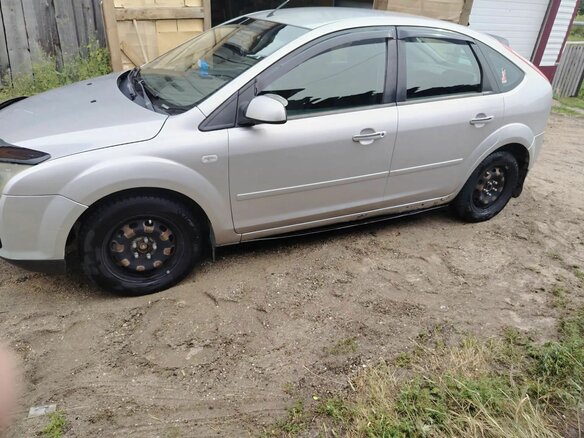 2007 Ford Focus II Рестайлинг, серебристый, 330000 рублей - вид 3
