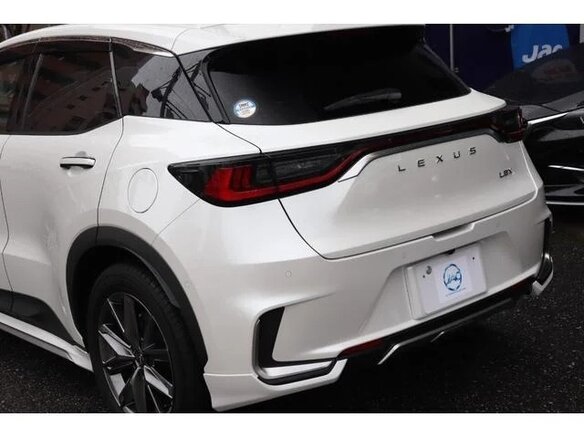 2025 Lexus LBX, белый, 4333666 рублей - вид 11