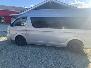 2008 Toyota HiAce H200, серебристый, 1800000 рублей, вид 4