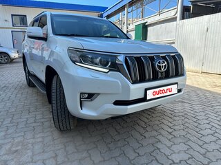 2015 Toyota Land Cruiser Prado 6-speed 150 Series Рестайлинг 1, белый, 6000000 рублей, вид 3