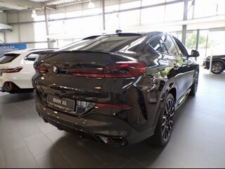 2026 BMW X6 40d III (G06) Рестайлинг, чёрный, 15500000 рублей, вид 3