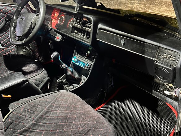 2006 Lada (ВАЗ) 2107, красный, 170000 рублей