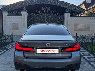 2022 BMW 5 серии 540i xDrive VII (G30/G31/G38) Рестайлинг, серый, 6300000 рублей, вид 5