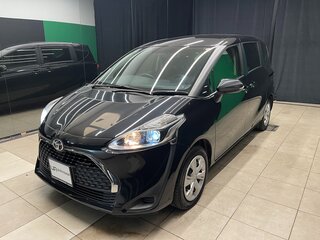 2021 Toyota Sienta II Рестайлинг, чёрный, 1415000 рублей, вид 3