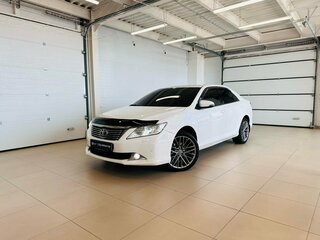 2013 Toyota Camry VII (XV50), белый, 2099900 рублей, вид 1
