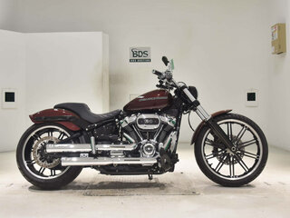 2018 Harley-Davidson Breakout, красный, 1550000 рублей, вид 1