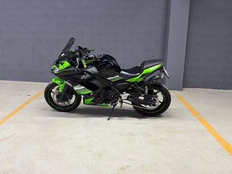 2017 Kawasaki Ninja 650, зелёный, 570000 рублей, вид 3