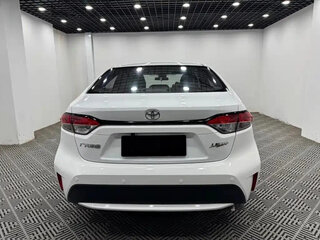 2022 Toyota Levin XII (E210) Рестайлинг, белый, 1200000 рублей, вид 4