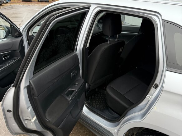 2011 Mitsubishi ASX I, серебристый, 890000 рублей - вид 11