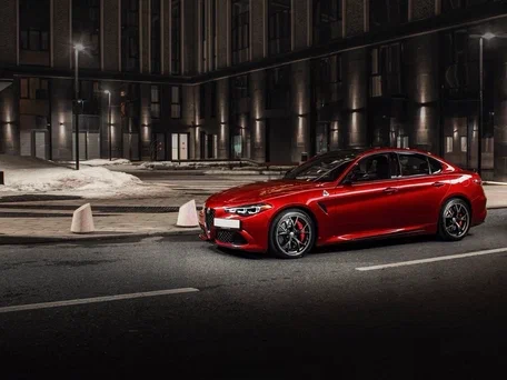 2024 Alfa Romeo Giulia Quadrifoglio II (952) Рестайлинг 2, красный, 6800000 рублей, вид 4
