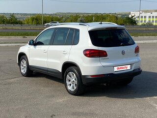 2016 Volkswagen Tiguan I Рестайлинг, белый, 1830000 рублей, вид 4
