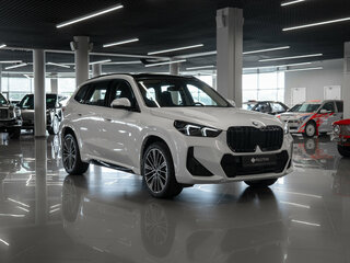 2026 BMW X1 Long 25Li xDrive III (U11/U12), белый, 6000000 рублей, вид 2