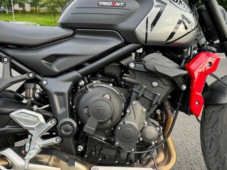 2022 Triumph Trident 660, серый, 850000 рублей, вид 2