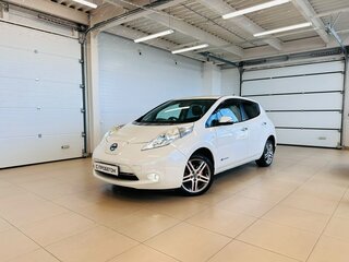 Nissan Leaf (EM57) I (ZE0/AZE0)