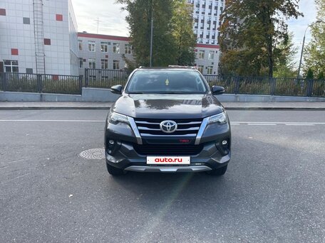 2019 Toyota Fortuner II, серый, 3600000 рублей, вид 2