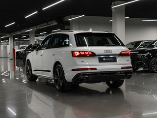 2026 Audi Q7 55 TFSI II (4M) Рестайлинг 2, белый, 14450000 рублей, вид 5