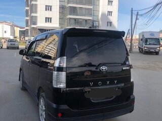 2007 Toyota Voxy II (R70), чёрный, 1150000 рублей, вид 4