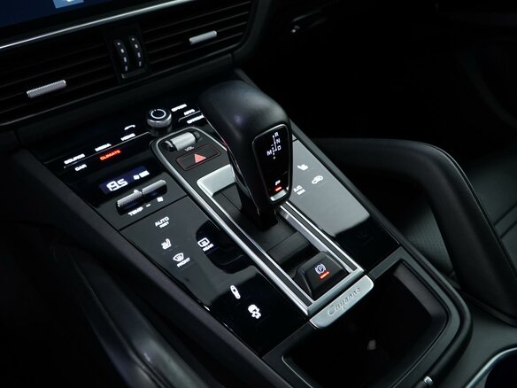 2018 Porsche Cayenne III, чёрный, 5799044 рублей - вид 15
