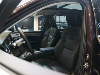 2026 Volvo XC90 B5 II Рестайлинг 2, красный, 10000000 рублей, вид 5