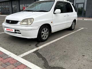 2000 Toyota Raum I, белый, 360000 рублей, вид 1