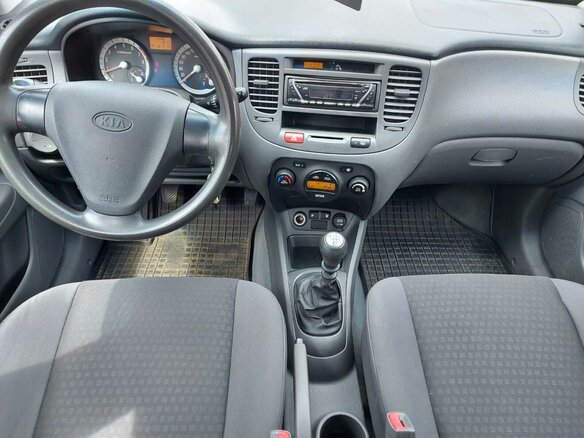 2006 Kia Rio II, красный, 495000 рублей - вид 12