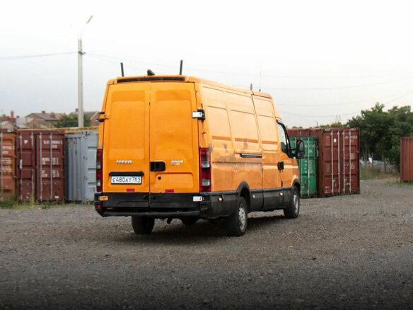 2008 Iveco Daily, оранжевый, 1000000 рублей - вид 4