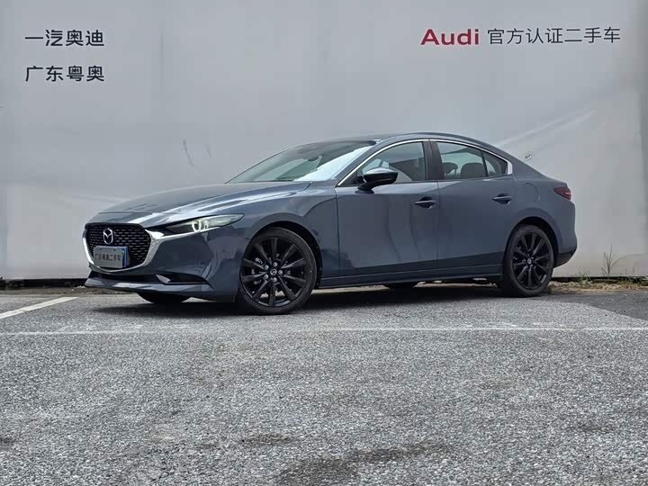 Открыть фотографии: Mazda 3 IV (BP)