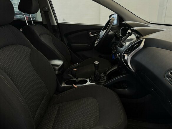 2013 Hyundai ix35 I, чёрный - вид 12