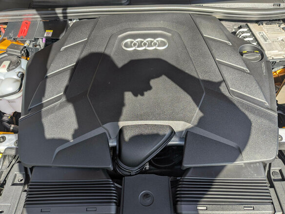 2018 Audi Q8 55 TFSI I (4M), оранжевый, 5150000 рублей - вид 9