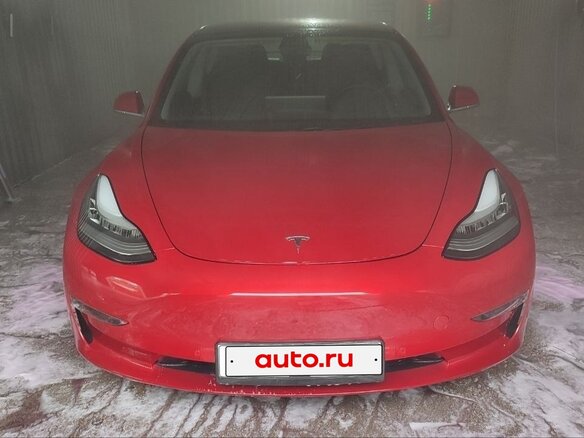2018 Tesla Model 3 Long Range I, красный, 2900000 рублей - вид 3