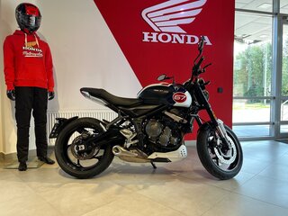 2024 Triumph Trident 660, белый, 1150000 рублей, вид 1