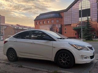 2016 Hyundai Solaris I Рестайлинг, белый, 875000 рублей, вид 2