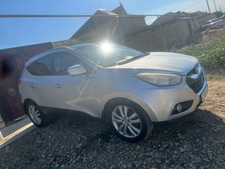 2011 Hyundai ix35 I, серебристый, 995000 рублей, вид 3