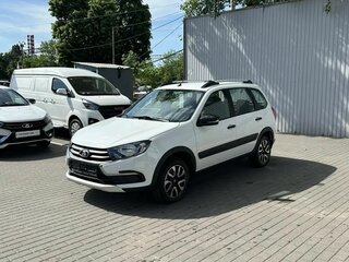 2026 Lada (ВАЗ) Granta Cross I Рестайлинг, белый, 1221000 рублей, вид 3