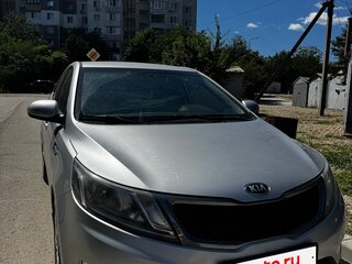2014 Kia Rio 4-speed III, серебристый, 890000 рублей, вид 2