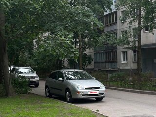 2001 Ford Focus I Рестайлинг, серебристый, 250000 рублей, вид 2