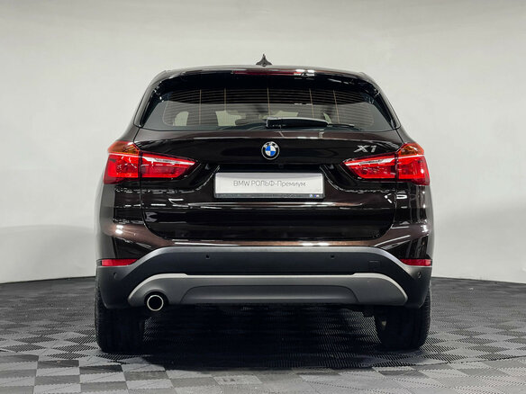 2016 BMW X1 18d xDrive II (F48), коричневый - вид 3