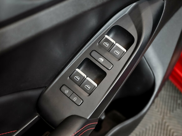2023 Kaiyi E5, красный, 1130000 рублей - вид 12