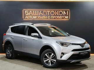 2017 Toyota RAV4 IV (XA40) Рестайлинг, серебристый, 2280000 рублей, вид 3