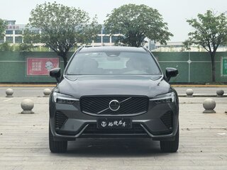 2025 Volvo XC60 II Рестайлинг 2, чёрный, 4966000 рублей, вид 2