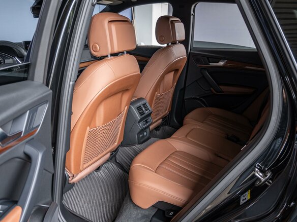 2021 Audi Q5 45 TFSI II (FY) Рестайлинг, чёрный, 4650000 рублей - вид 10