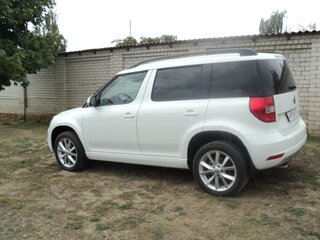 2014 Skoda Yeti I Рестайлинг, белый, 1550000 рублей, вид 5