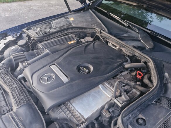 2015 Mercedes-Benz C-Класс 180 IV (W205), синий, 2200000 рублей - вид 17