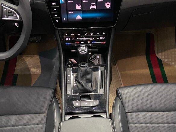 2022 Skoda Superb III Рестайлинг, чёрный, 3622000 рублей - вид 10