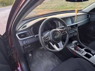 2019 Kia Optima IV Рестайлинг, красный, 1600000 рублей, вид 4
