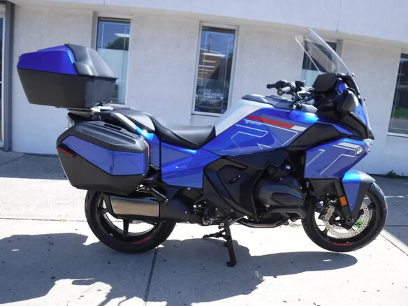 2026 BMW R 1300 RT, синий, 4121000 рублей - вид 3