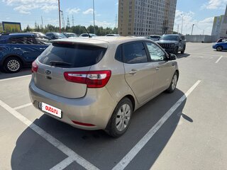 2013 Kia Rio 4-speed III, бежевый, 930000 рублей, вид 3